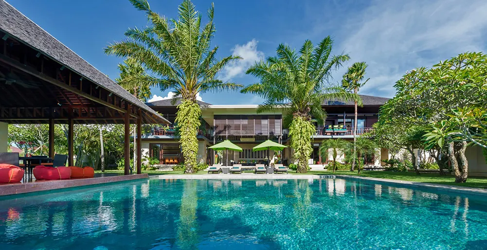 9 BR Contemporary Tropical Garden Estate Canggu — 9BR Estate Rental in Canggu