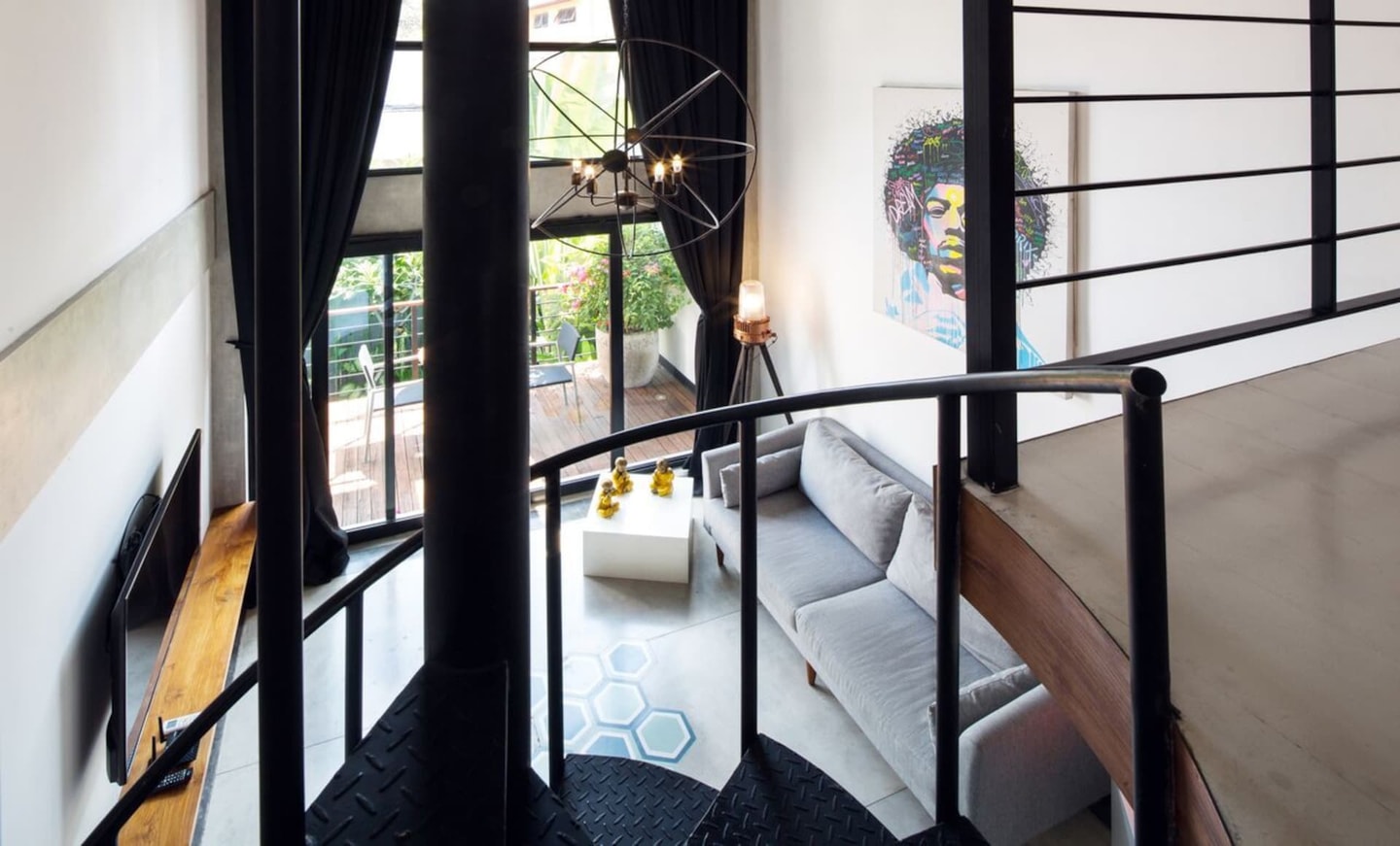 Seminyak Chic Loft 1BR | Swimming Pool, Near Cafes & Beach - Seminyak, Bali — image 17