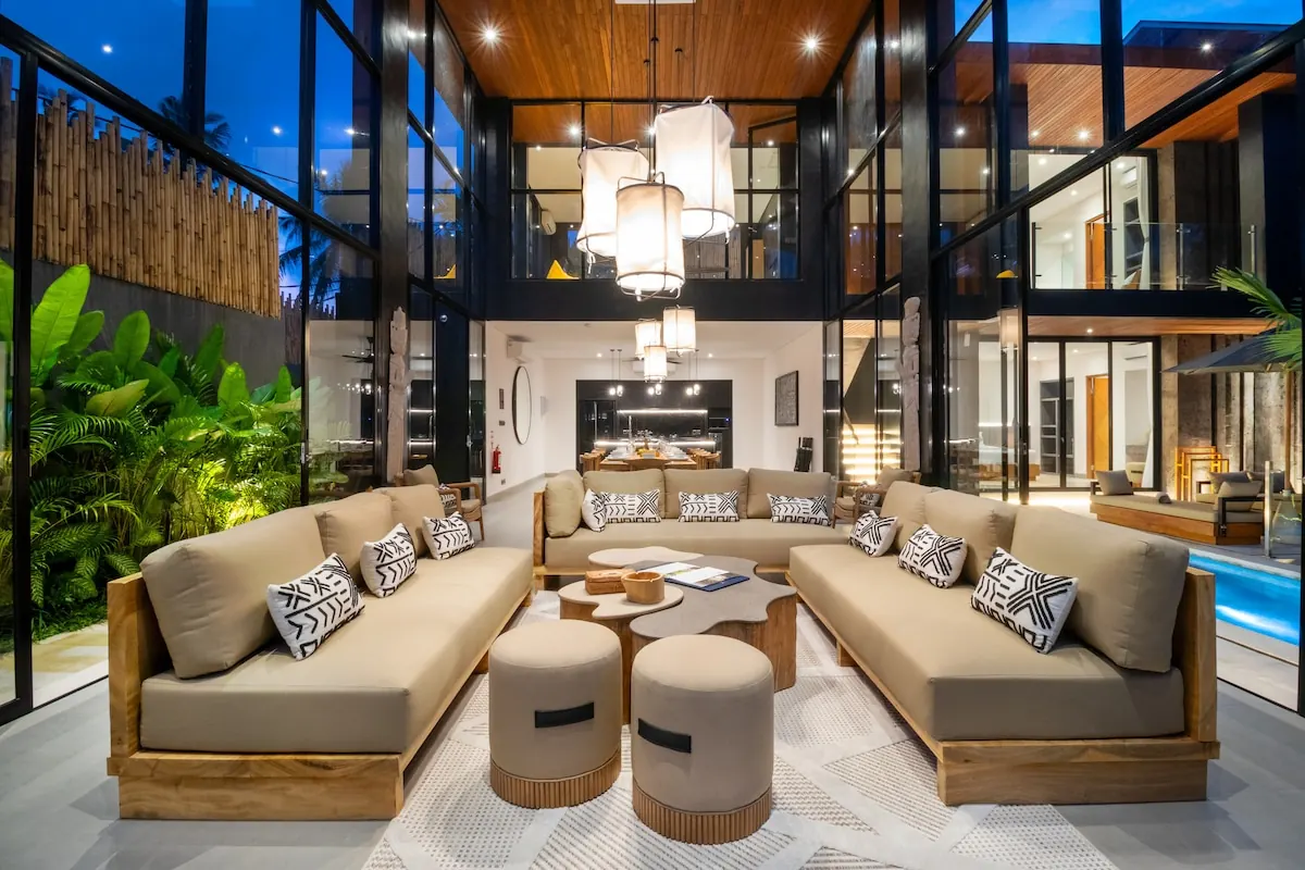 6 BR Tropical-Modern Glass Villa Ubud — 6BR Villa Rental in Ubud — image 1
