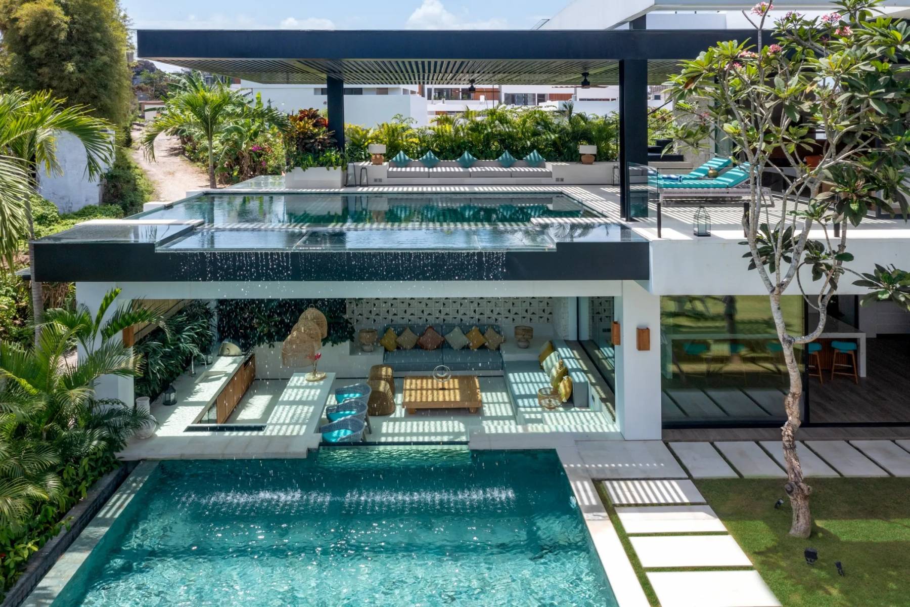 Pererenan Villa 3016 — image 1