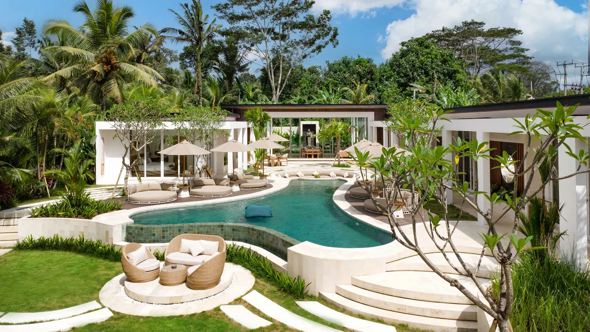 6 BR Tropical Garden Pool Retreat Ubud — 6BR Villa Rental in Ubud