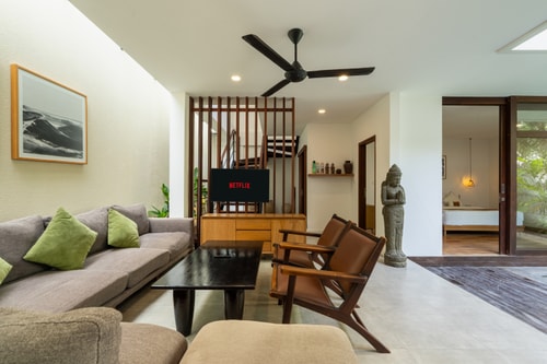 Modern 4BR Berawa Villa | Pool, Near Beach & Finns in Canggu, Bali — image 16