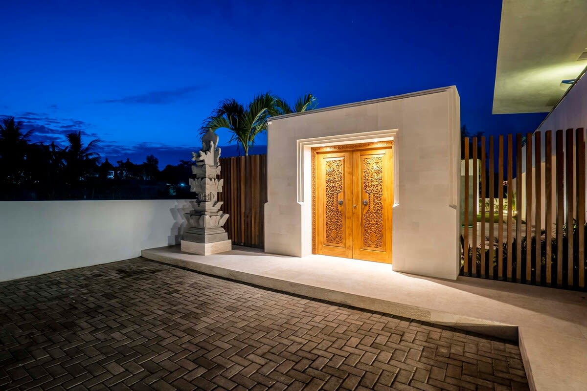 Rice-Field Terrace Villa · 6BR · Ubud — 6BR Villa Rental in Ubud — image 4