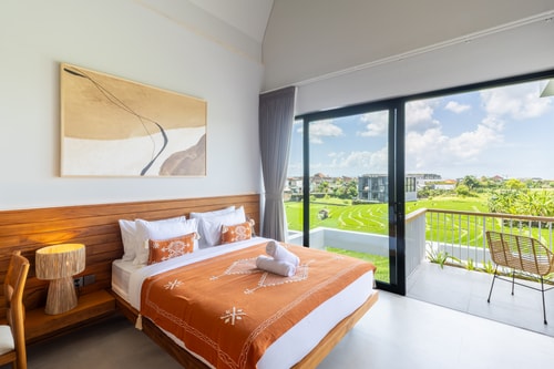 3BR Canggu Paddy View Pool Villa | Near Gym in Pererenan, Bali — image 6