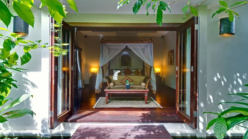 5 BR Private Villa Seminyak — 5BR Villa Rental in Seminyak — image 11