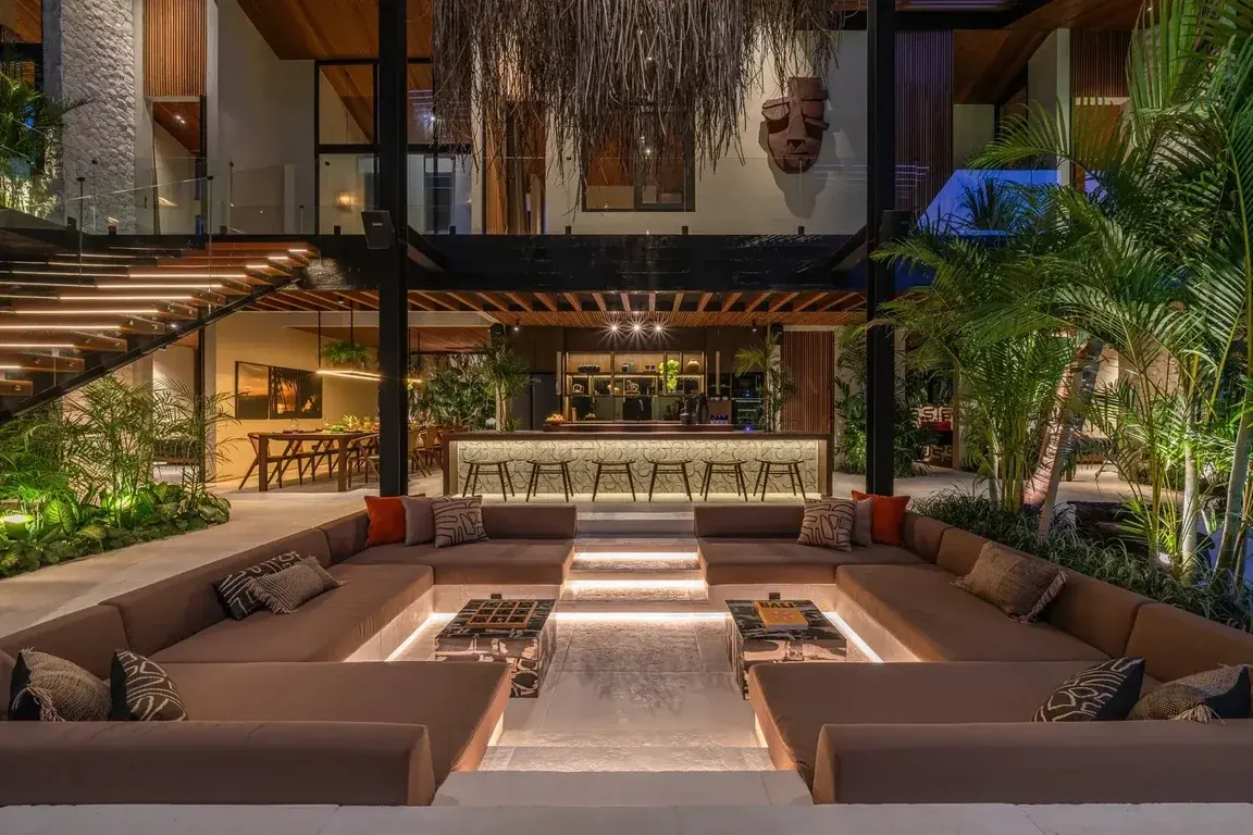6 BR Modern Cinema Villa Canggu — 6BR Villa Rental in Canggu — image 9