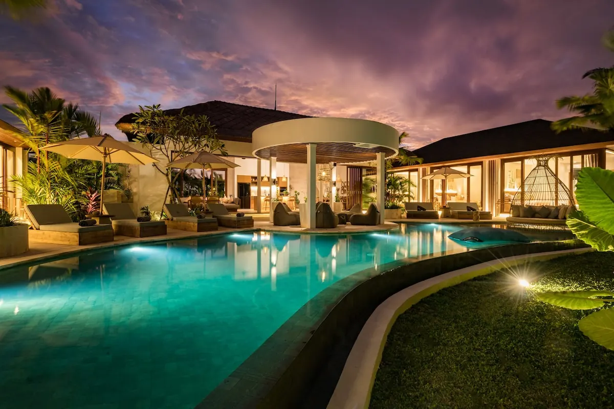 6 BR Tropical Garden Pavilion Villa Ubud — 6BR Villa Rental in Ubud — image 4