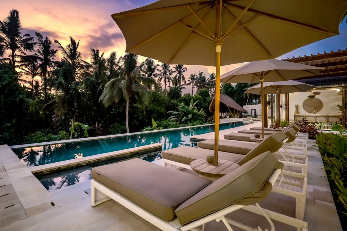 6 BR Thatched Tropical-Modern Villa Ubud — 6BR Villa Rental in Ubud — image 6