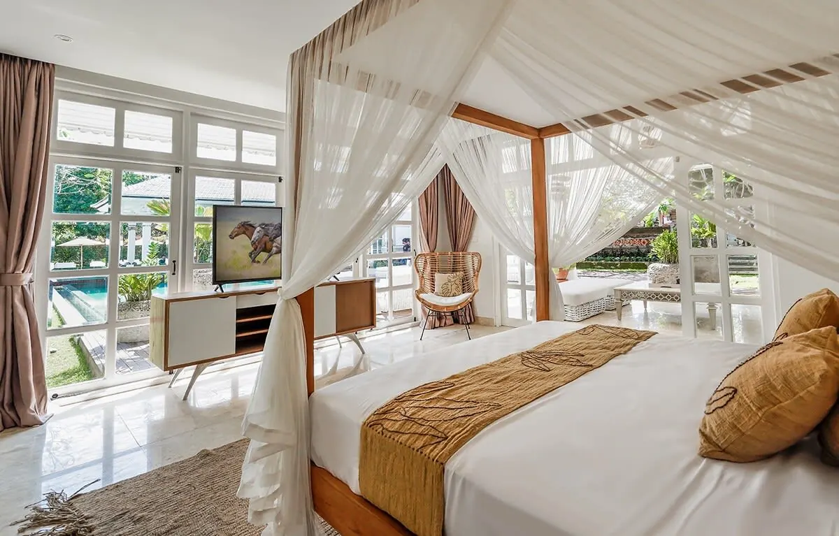 6 BR Colonial Infinity-Pool Villa Ubud — 6BR Villa Rental in Ubud — image 7