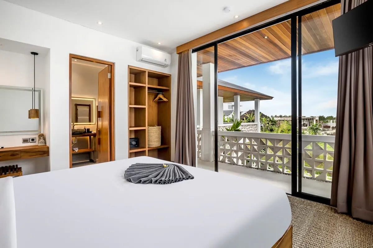 4 BR Tropical-Modern Designer Villa Canggu — 4BR Villa Rental in Canggu — image 1