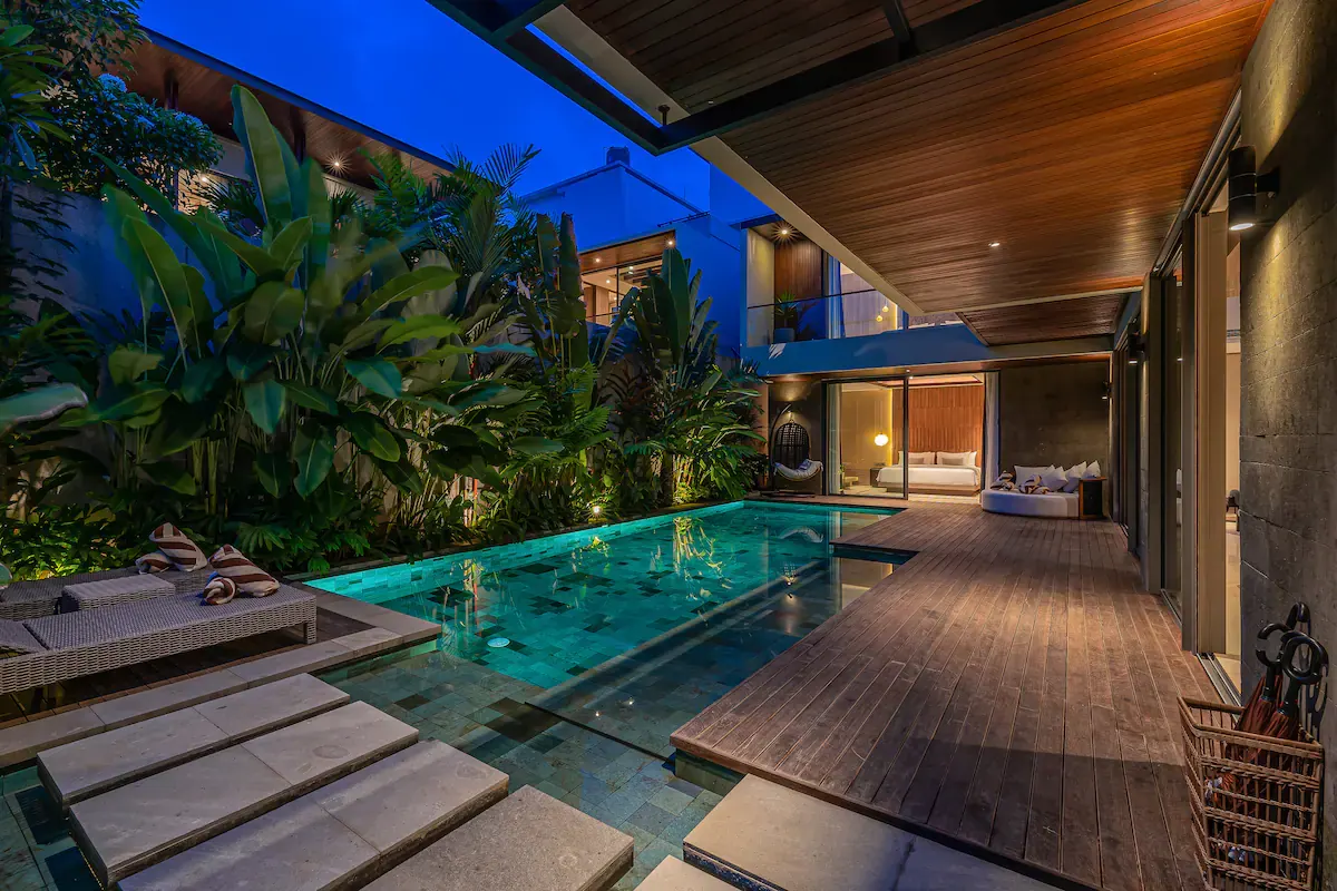 8 BR Tropical-Modern Group Estate Canggu — 8BR Estate Rental in Canggu — image 4