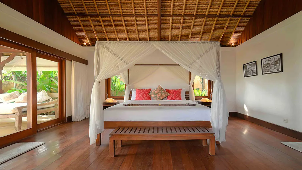 4 BR Beachfront Balinese Villa Canggu — 4BR Villa Rental in Seseh — image 3