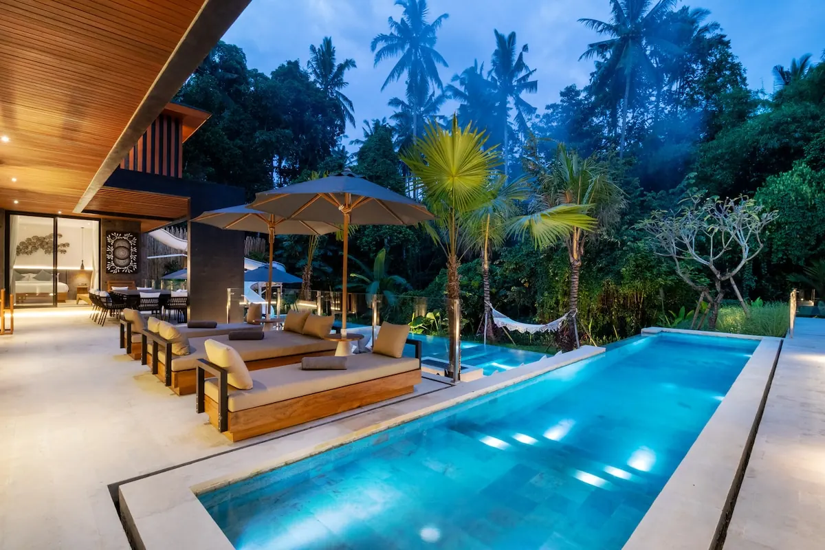 6 BR Tropical-Modern Glass Villa Ubud — 6BR Villa Rental in Ubud — image 15