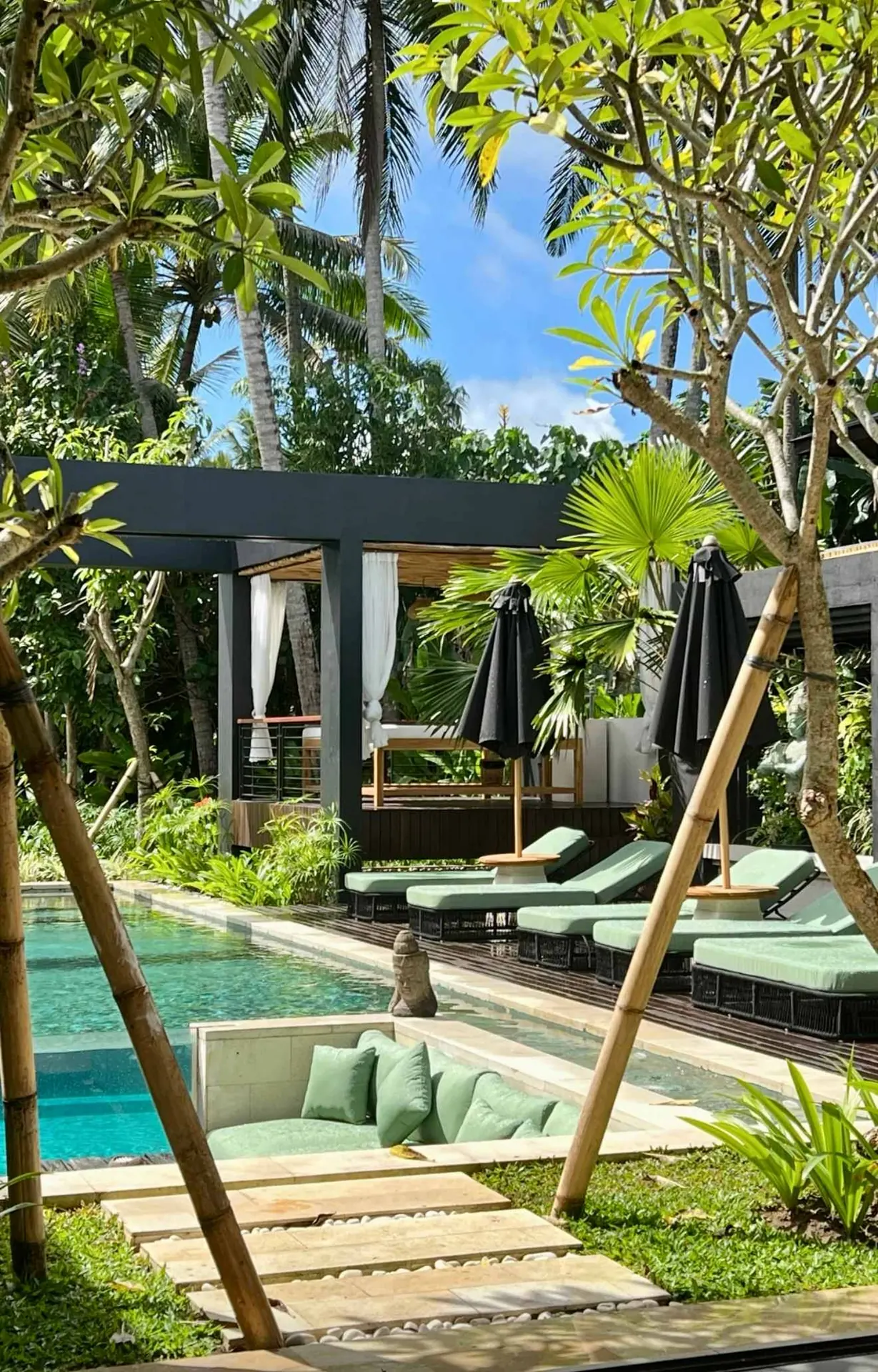 4 BR Tropical-Modern Garden Villa Ubud — 4BR Villa Rental in Ubud — image 4
