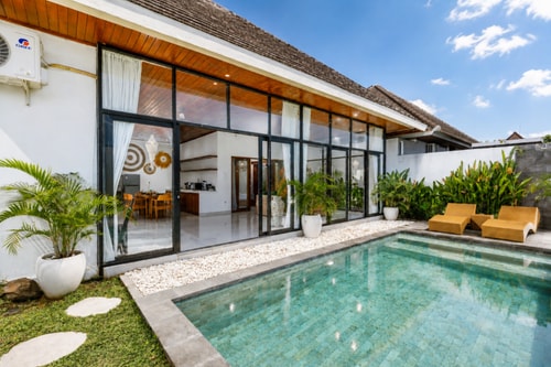 3BR Seseh Villa | Pool & Garden Views, Near Beach in Canggu, Bali — image 10