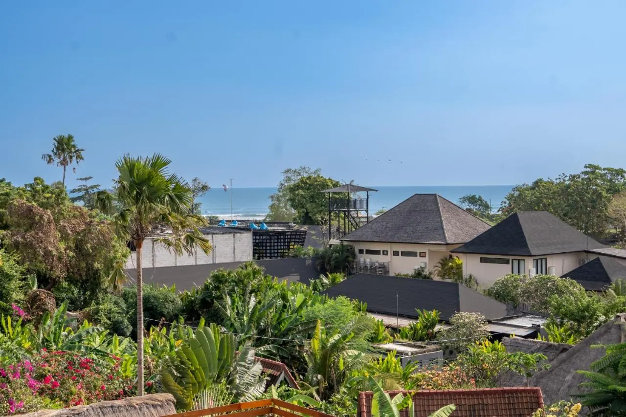 7 BR Tropical Garden Pavilion Villa Canggu — 7BR Villa Rental in Canggu — image 3