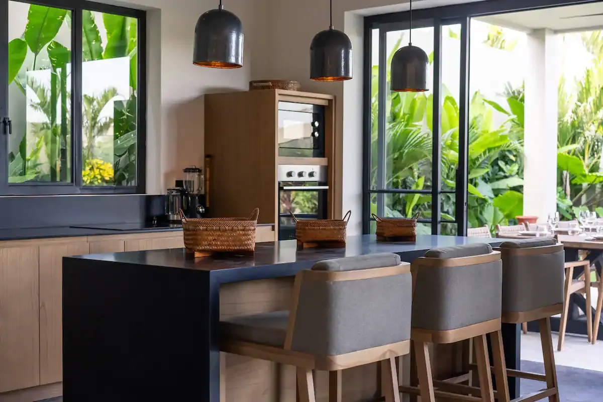 6 BR Modern Group Villa Canggu — 6BR Villa Rental in Canggu — image 7