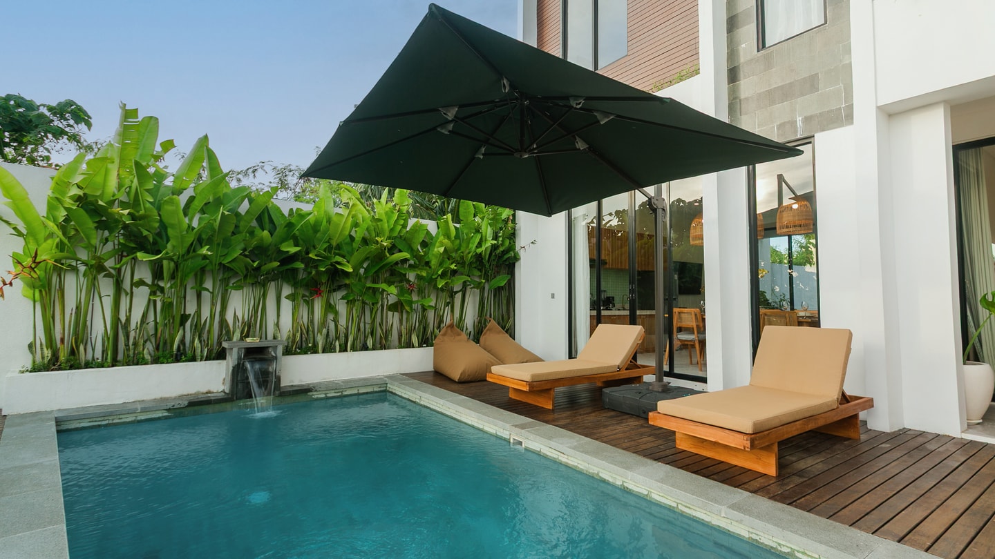 2BR Designer Seminyak | Pool & Near Cafes - Canggu, Bali — image 13