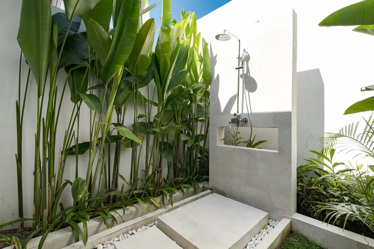 6 BR Modern Pool Retreat Ubud — 6BR Villa Rental in Ubud — image 15