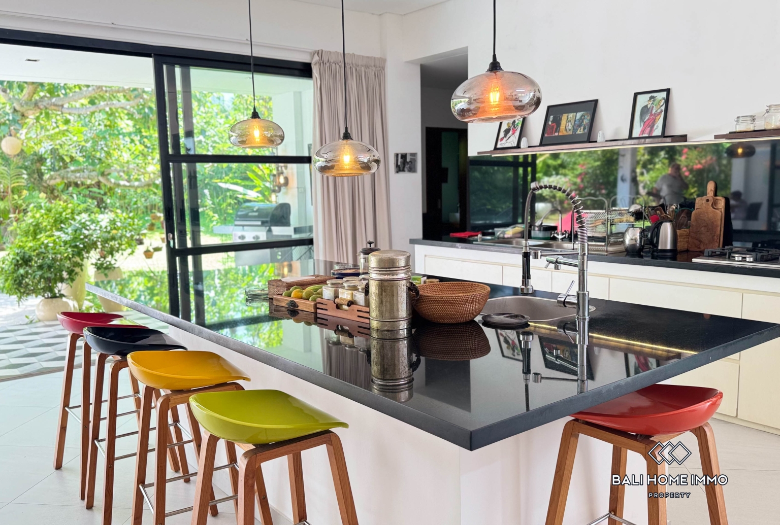 Elegant 2-Bedroom Villa with Massive Tropical Garden for rental in Ubud — image 11