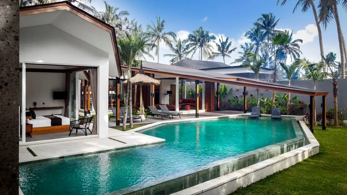 5 BR Tropical-Modern Jungle Villa Ubud — 5BR Villa Rental in Ubud — image 11