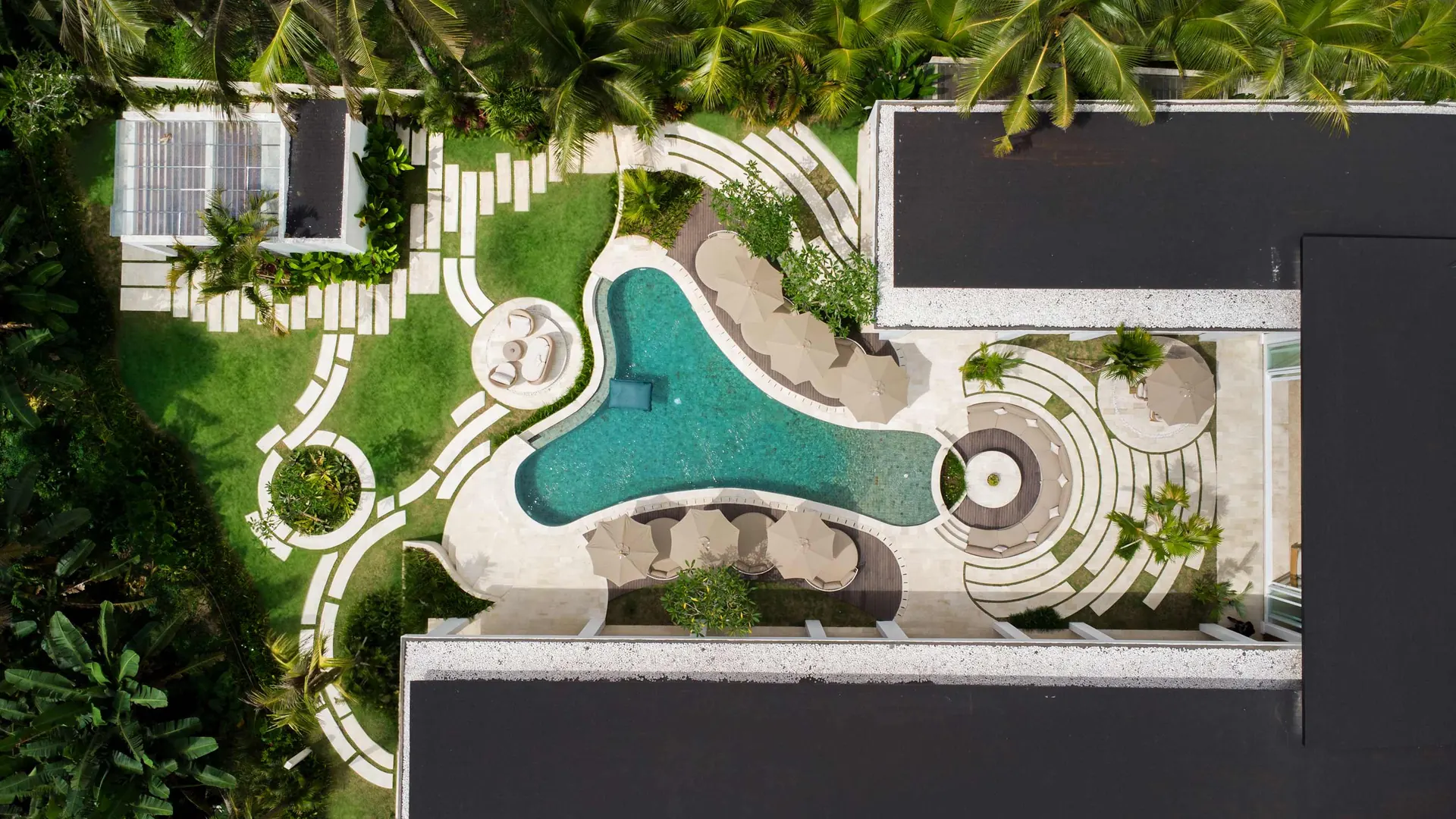 6 BR Tropical Garden Pool Retreat Ubud — 6BR Villa Rental in Ubud — image 1