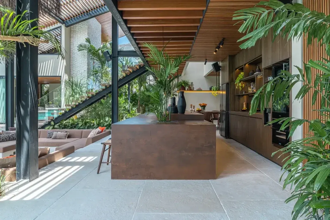 6 BR Modern Cinema Villa Canggu — 6BR Villa Rental in Canggu — image 6