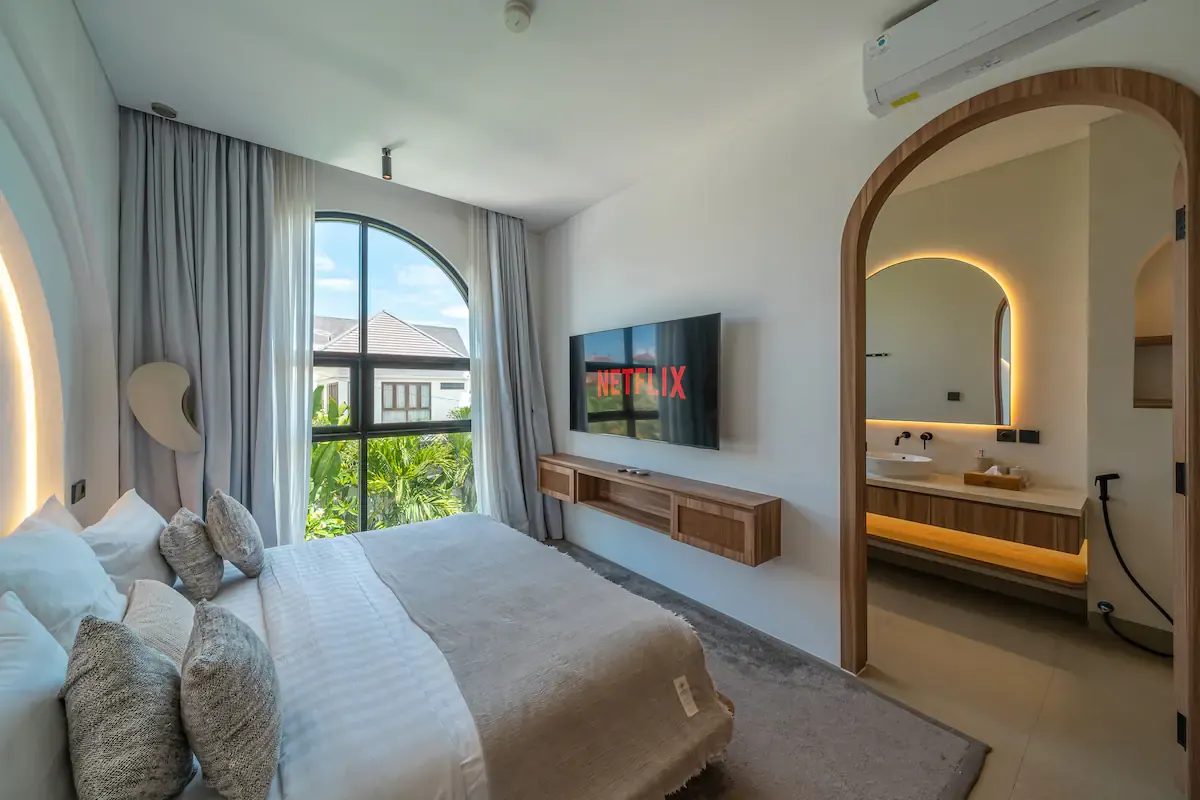 4 BR Designer Private Sanctuary Canggu — 4BR Villa Rental in Canggu — image 11