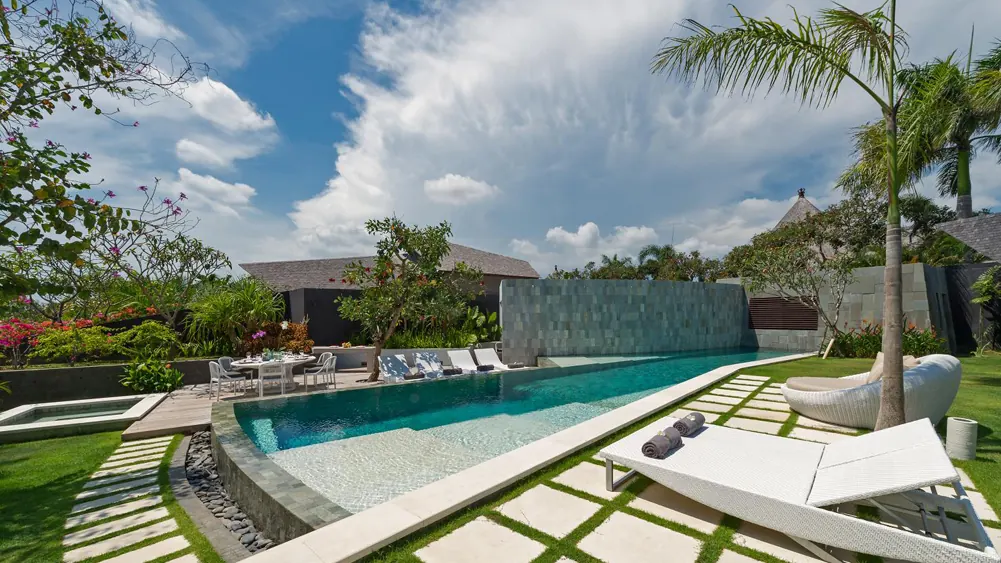 4 BR Architect-Designed Tropical Garden Villa Seminyak — 4BR Villa Rental in Seminyak — image 14