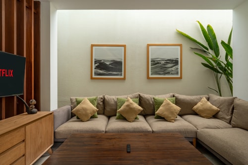 Elegant 4BR Berawa Villa | Pool, Near Beaches in Canggu, Bali — image 16
