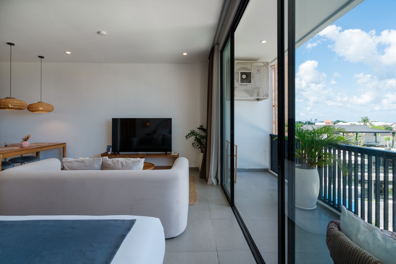 SB Ocean 405 - 1BR with Balcony and Pool, Canggu - Canggu, Bali — image 13