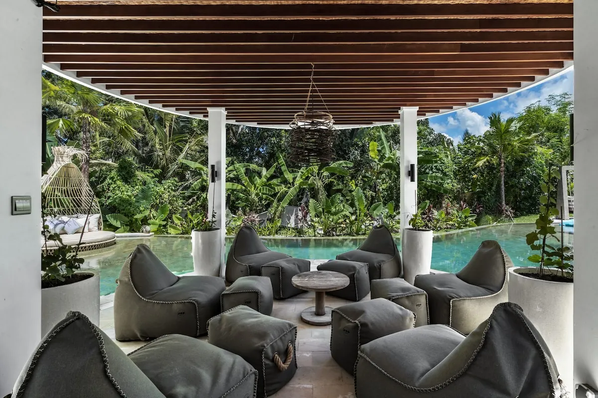 6 BR Tropical Garden Pavilion Villa Ubud — 6BR Villa Rental in Ubud — image 11