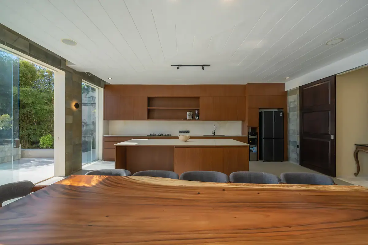 8 BR Infinity-Pool Cinema Estate Uluwatu — 8BR Estate Rental in Uluwatu — image 19