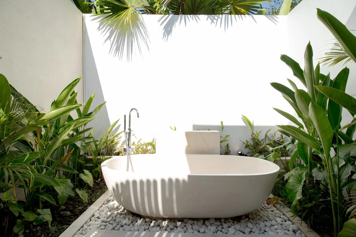 6 BR Modern Pool Retreat Ubud — 6BR Villa Rental in Ubud — image 16