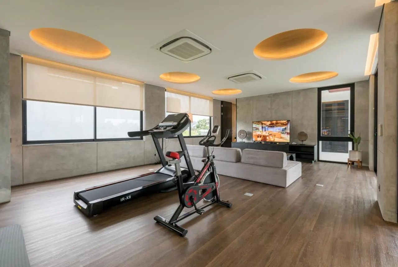 4 BR Modern Rice-Field Villa Canggu — 4BR Villa Rental in Canggu — image 1