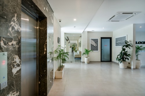 SB 211 - 1BR Pool Suite, Near Batu Belig Beach - Canggu, Bali — image 18