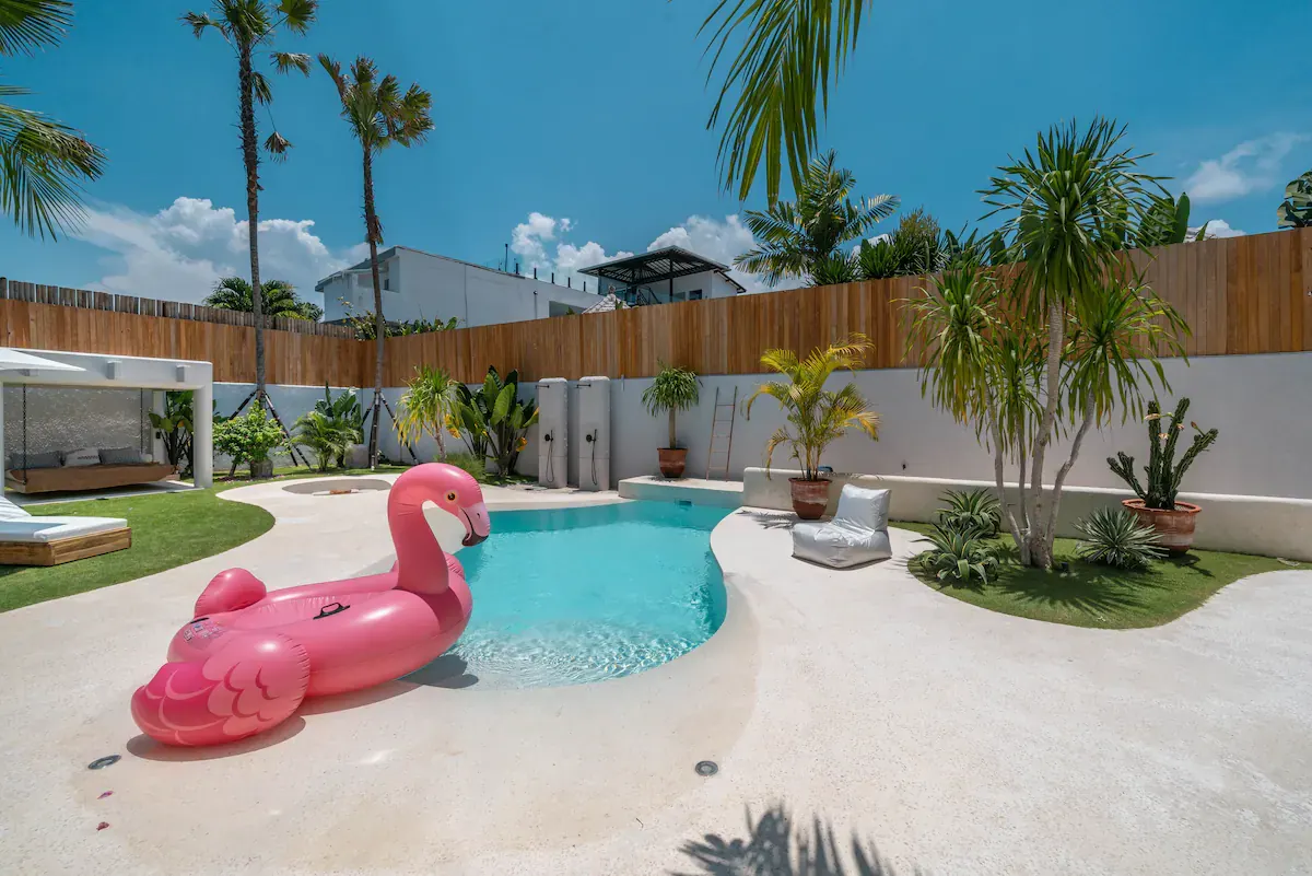 4 BR Tropical-Modern Walk-to-Beach Villa Canggu — 4BR Villa Rental in Canggu — image 12