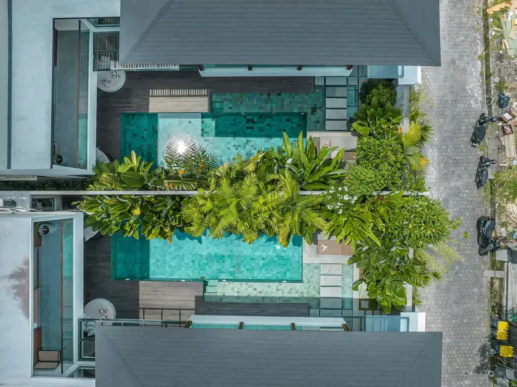 4 BR Beachfront Family Retreat Canggu — 4BR Villa Rental in Canggu — image 16