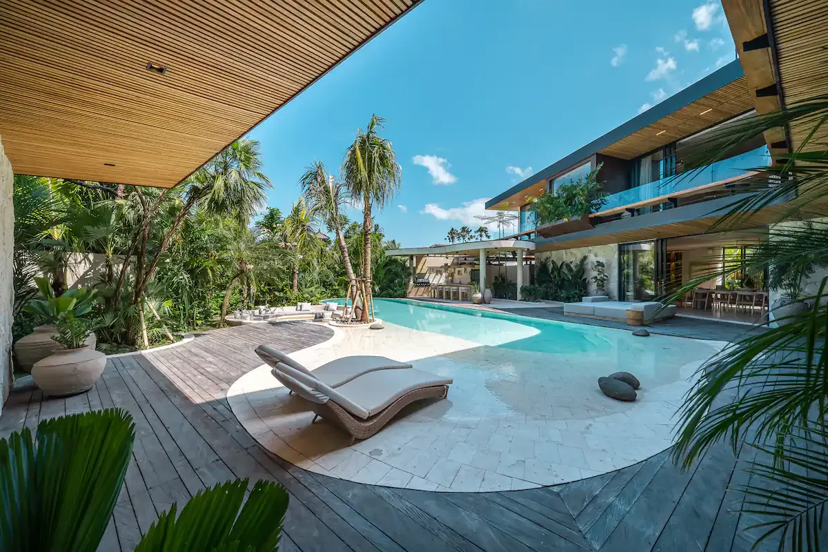 5 BR Tropical-Modern Cinema Villa Seminyak — 5BR Villa Rental in Umalas — image 15