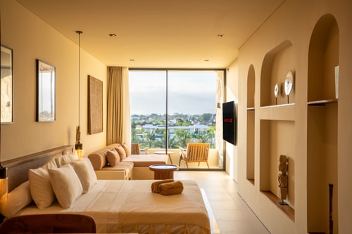 Chic Canggu 1BR Studio | Sunset Paddy Views & Pool - Canggu, Bali — image 12