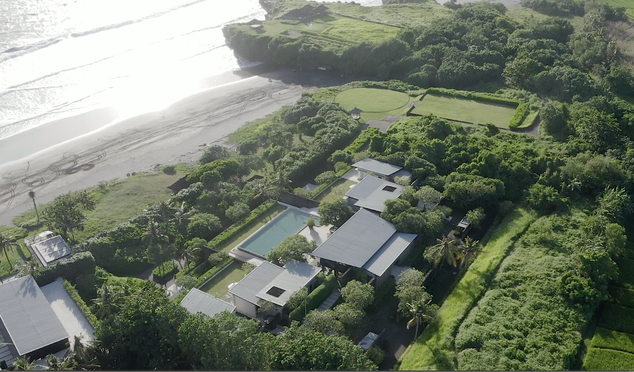 10 Bedroom Beachfront in Bali in tabanan — image 1