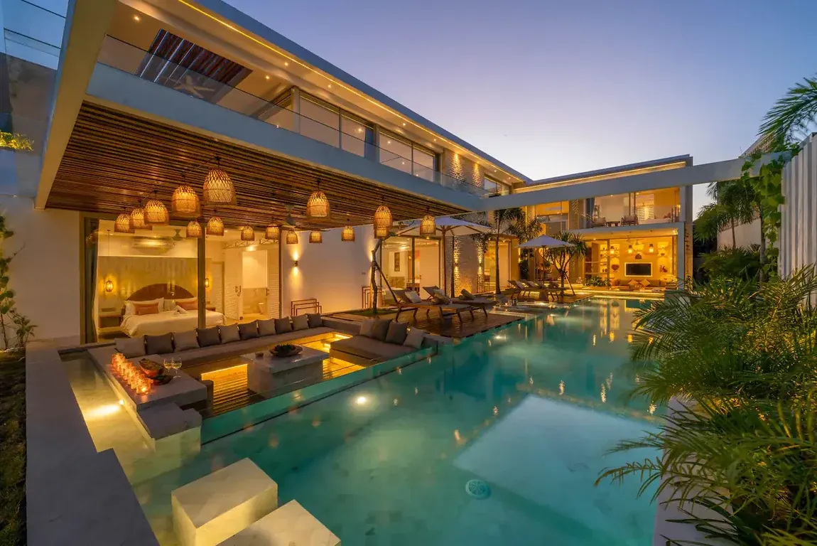 5 BR Beachfront Infinity-Pool Villa Canggu — 5BR Villa Rental in Canggu