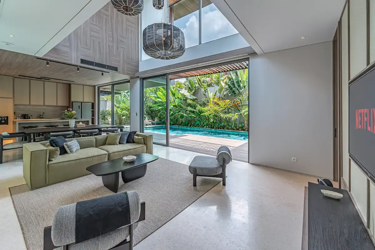 8 BR Tropical-Modern Group Estate Canggu — 8BR Estate Rental in Canggu — image 17