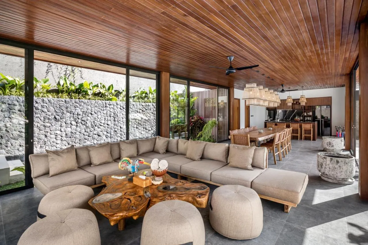 6 BR Rice-Field Wellness Retreat Ubud — 6BR Villa Rental in Ubud — image 15