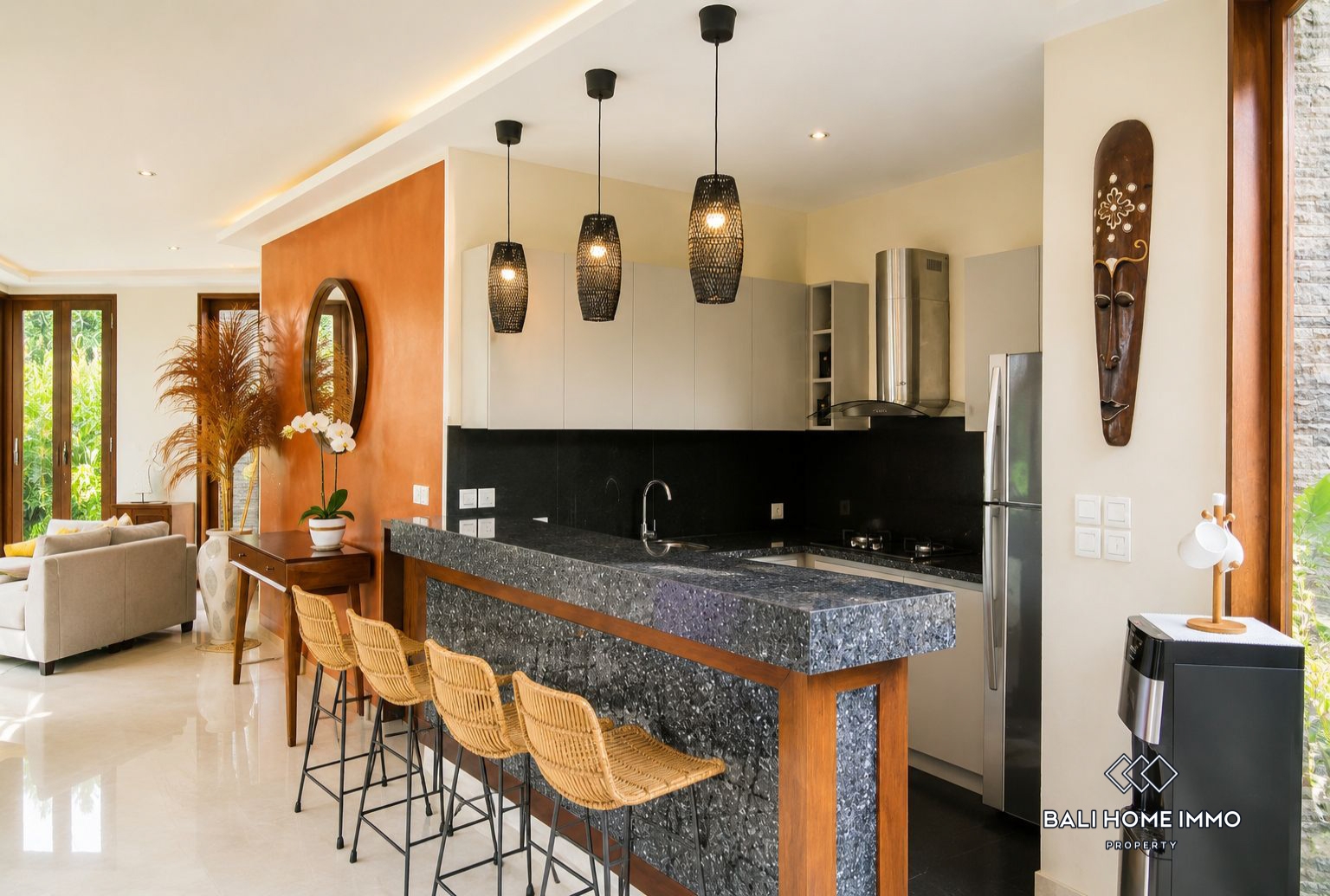 Joglo Style 4 Bedroom Villa for rent in Padonan Canggu Bali — image 4