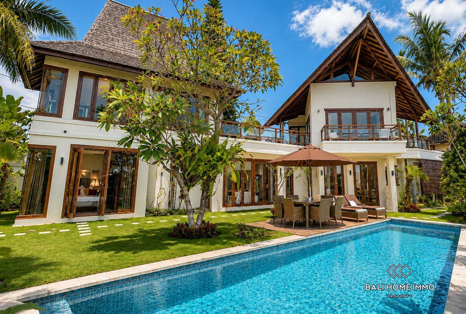 Joglo Style 4 Bedroom Villa for rent in Padonan Canggu Bali