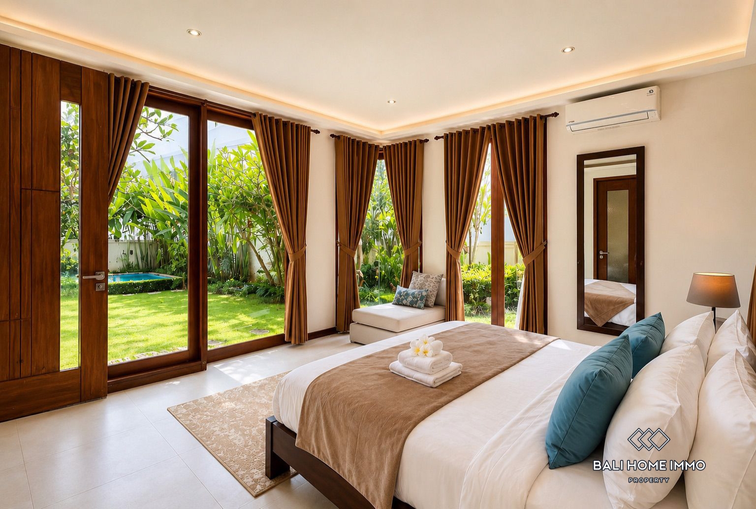 Joglo Style 4 Bedroom Villa for rent in Padonan Canggu Bali — image 9