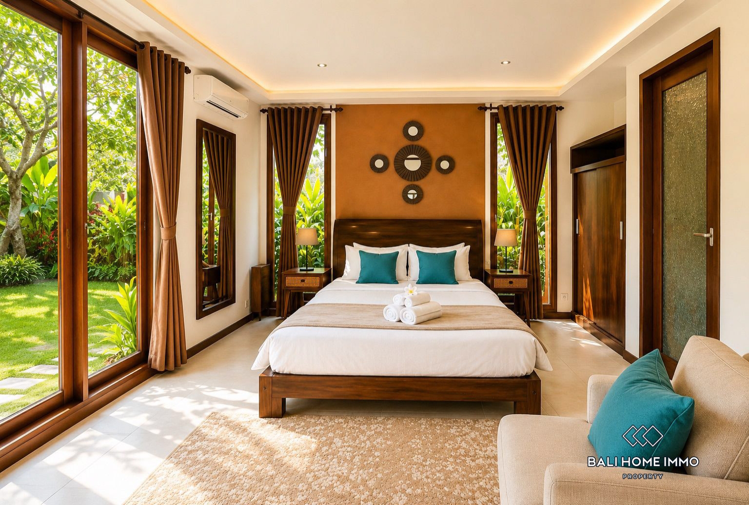 Joglo Style 4 Bedroom Villa for rent in Padonan Canggu Bali — image 6