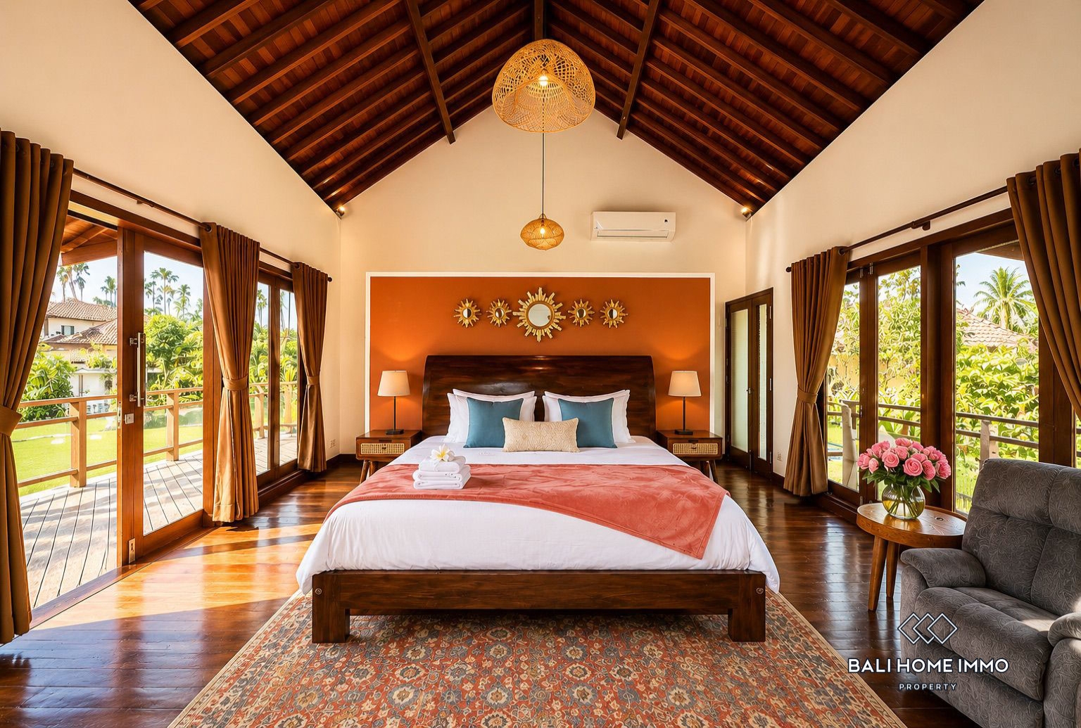 Joglo Style 4 Bedroom Villa for rent in Padonan Canggu Bali — image 12