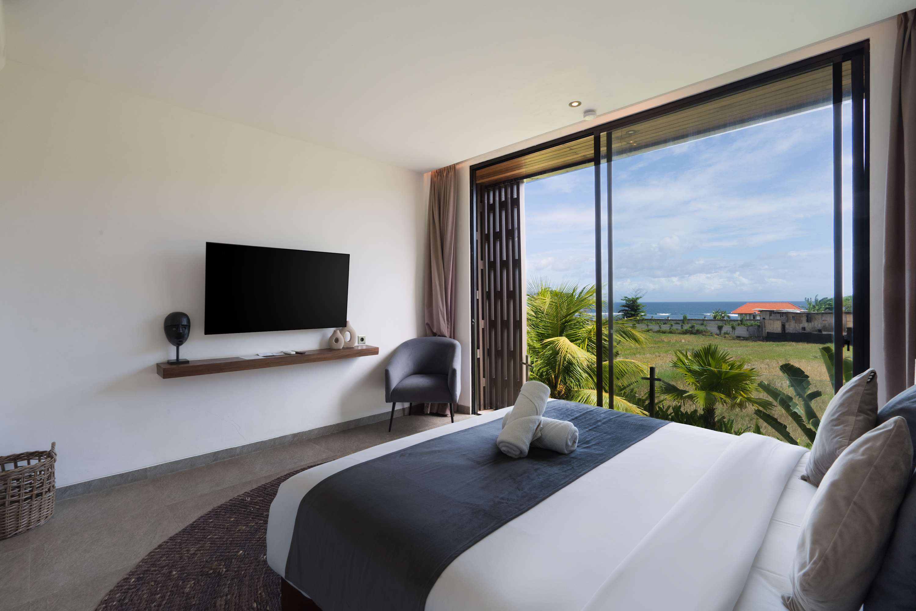 Villa Paradoxe in Canggu — image 11